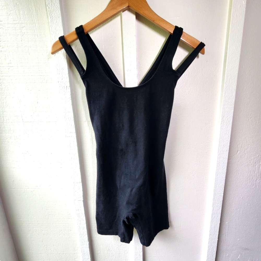 Carabella Collection 90s Activewear Strapy Shorts Leopard